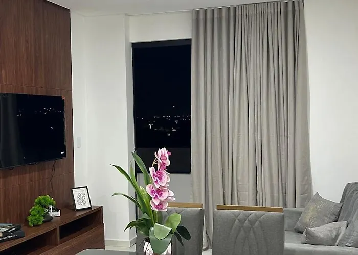 Apartment Located On Avenida Ceci Cunha