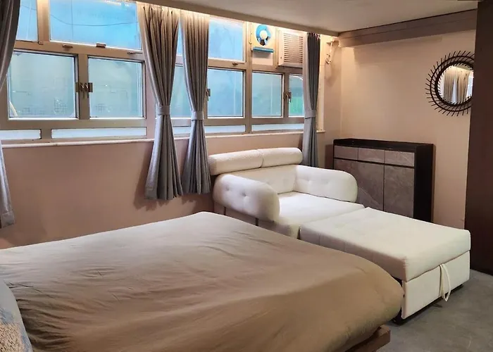 Ultra-Convenient Central Studio In Heart Of City