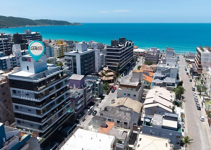 Apartamento alto padrão 2 suítes com piscina