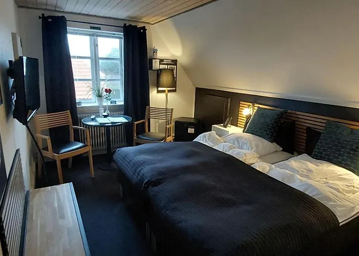 Toftegarden Guesthouse - Apartments & Rooms