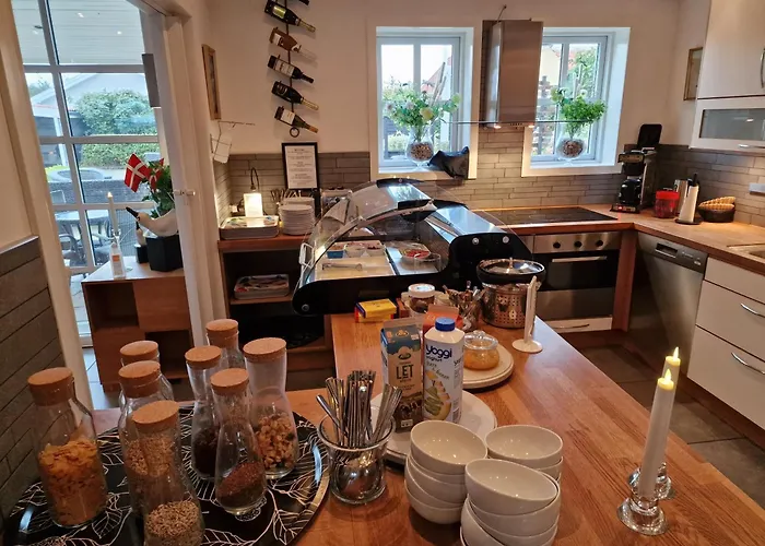 Toftegarden Guesthouse - Apartments & Rooms