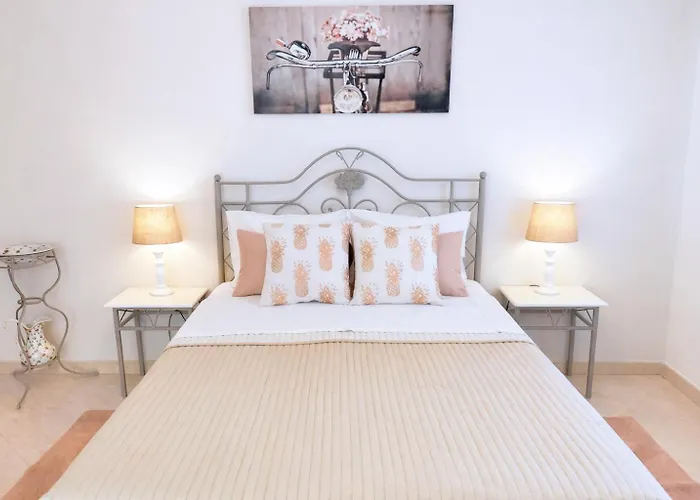 Avenue Apartment - Family-Friendly T2 - Estacionamento Privado