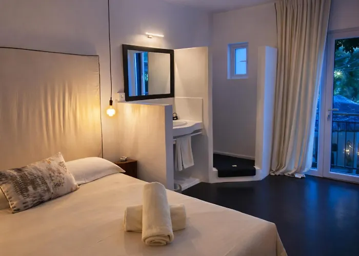 Sous Le Badamier Quiet Boutique Hotel With Pool Near Grand Baie