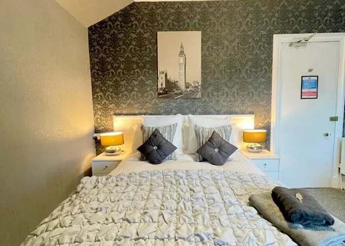 Vaila Guest House