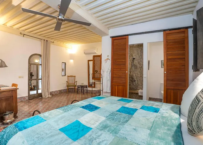 Riad Laaroussa