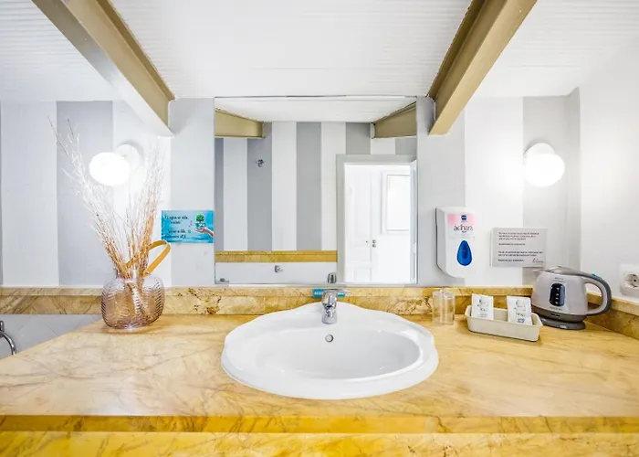 Labrena Hotel