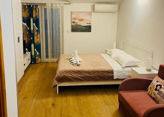 Apartments Mateljak