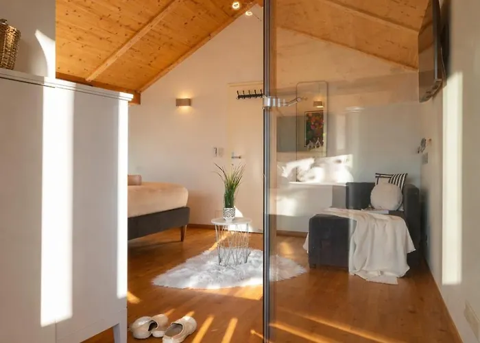 Modernes Apartment mit Alpenblick, Balkon&Parkplatz nahe Thun und Interlaken
