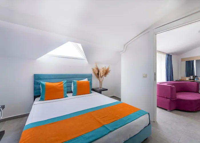 Palmora Lara Hotel