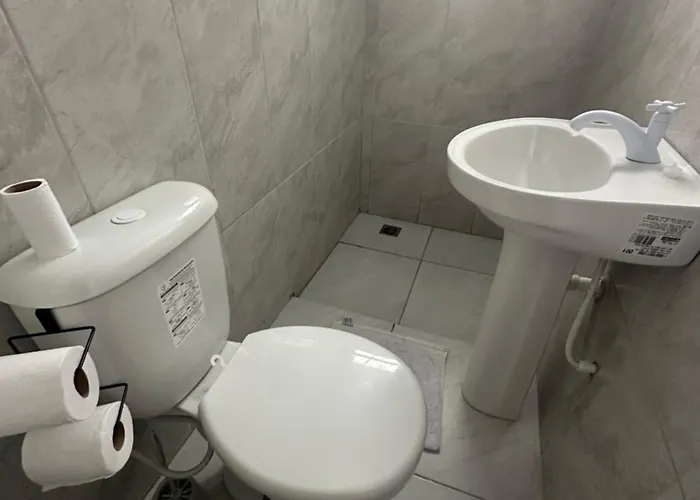 NOVO Ap Econômico em Paranaguá Completo com WiFi e Estacionamento Rotativo