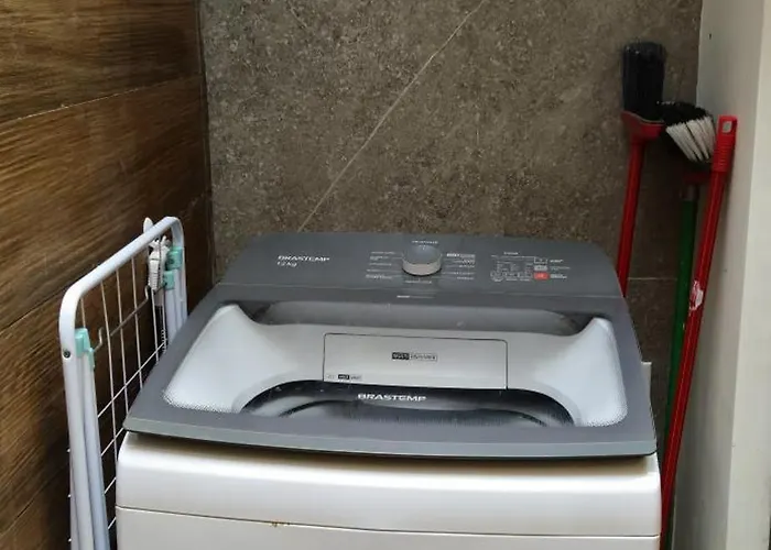 Apto inteiro novo 5 min do shopping Wi-Fi e vaga