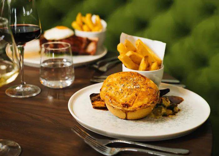 Palm Court Hotel