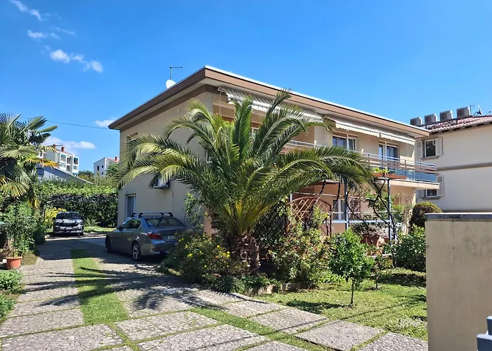 Apartments Orange Lovran