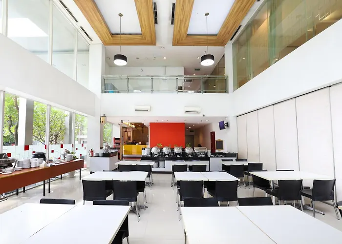 Amaris Hotel Bekasi Barat