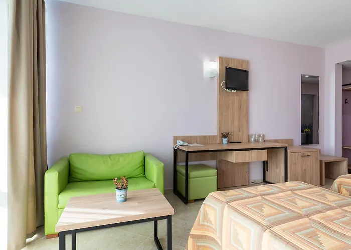 Ivana Palace Hotel - Free Parking