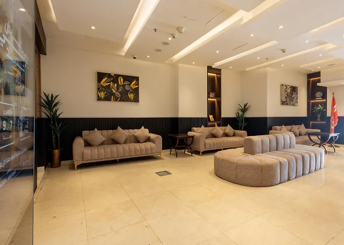Dolphin Continental Hotel