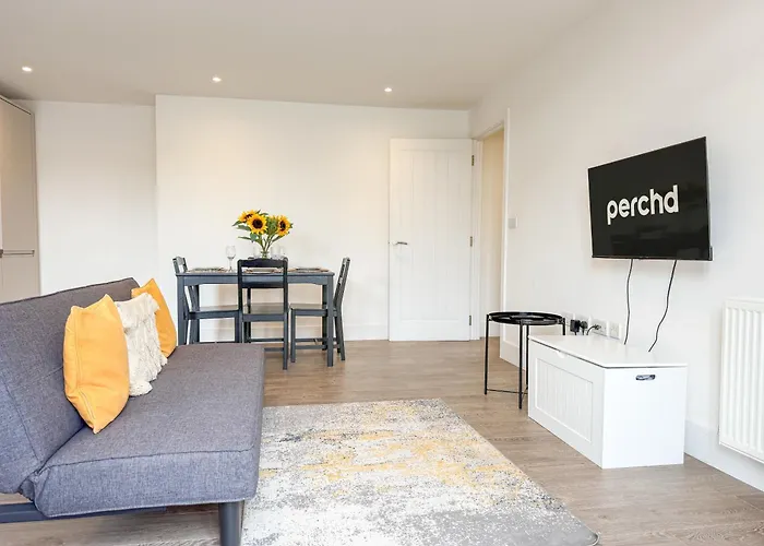 New - St James - City Centre Modern Apartment