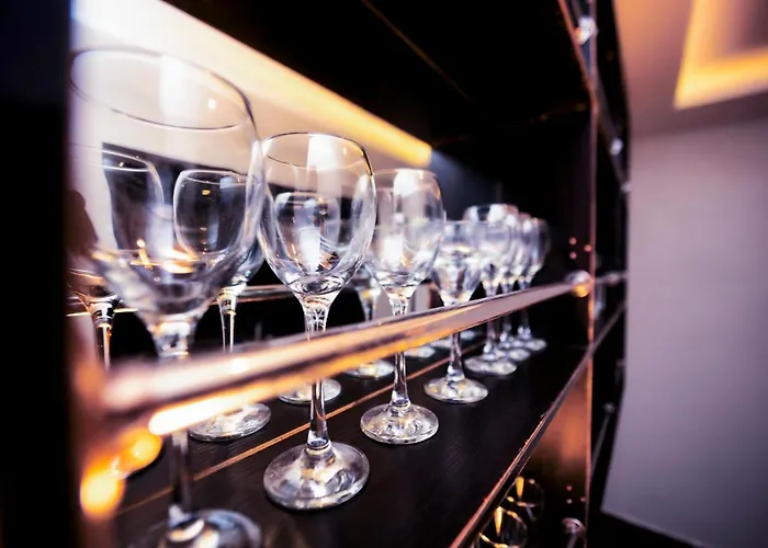Ralphnest Suite & Lounge Limited