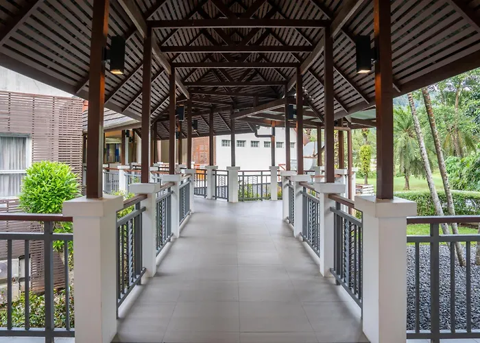 Tinidee Golf Resort Phuket - SHA Extra Plus