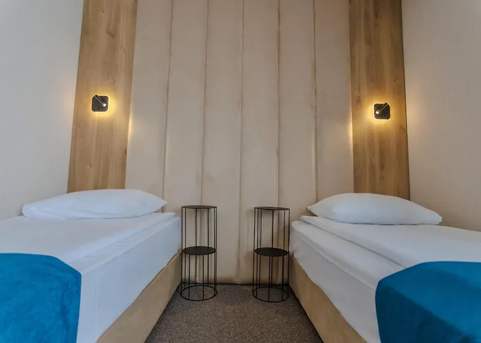 Family Hotel Deja Vu