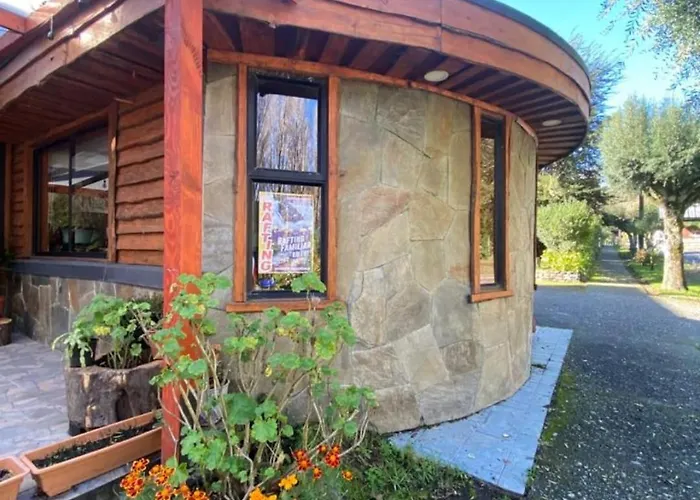 Hosteria-Cabanas Rucapillan