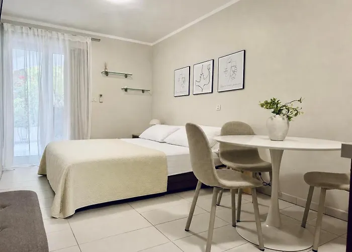 Apartments Lavica Beach Dumicic