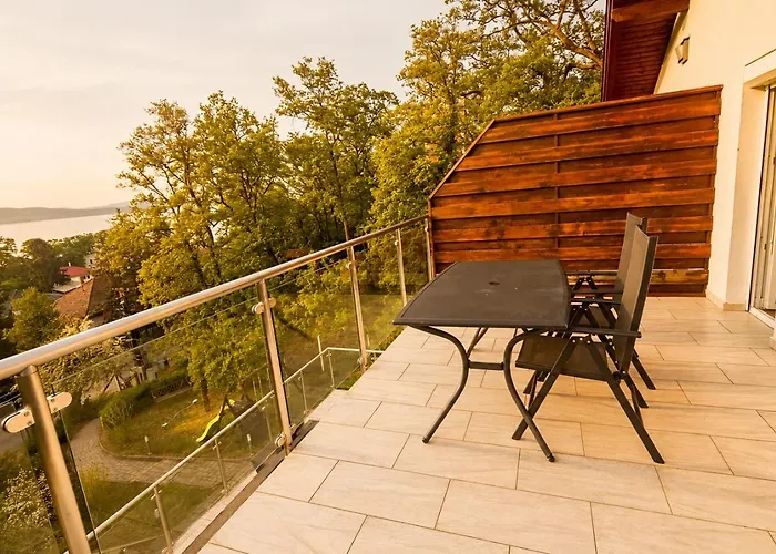 Hilltop Apartments