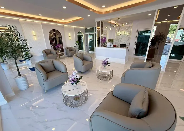 Lopburi Sity Hotel โรงแรมลพบุรี ซิตี้