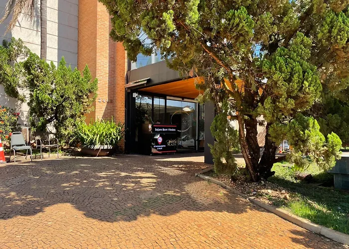 Oasis Plaza Hotel