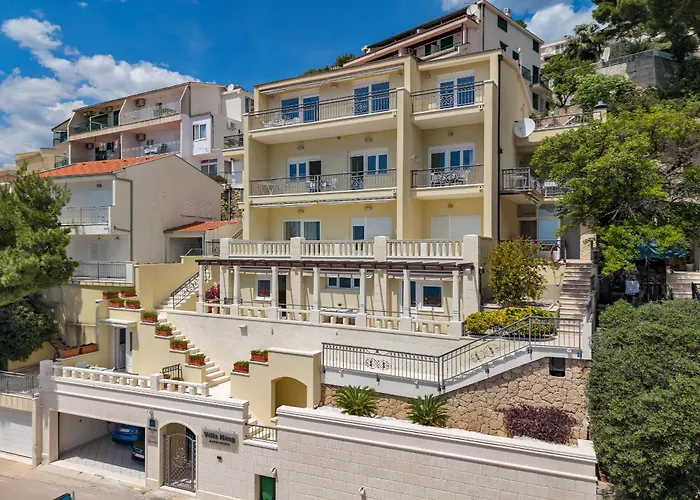 Villa King Apartments