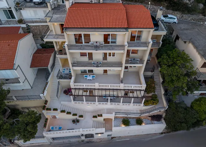 Villa King Apartments