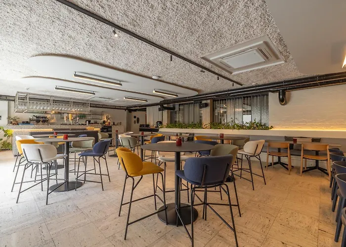 Green Hotel