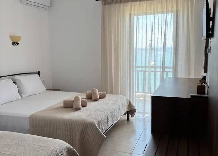Hotel Avra