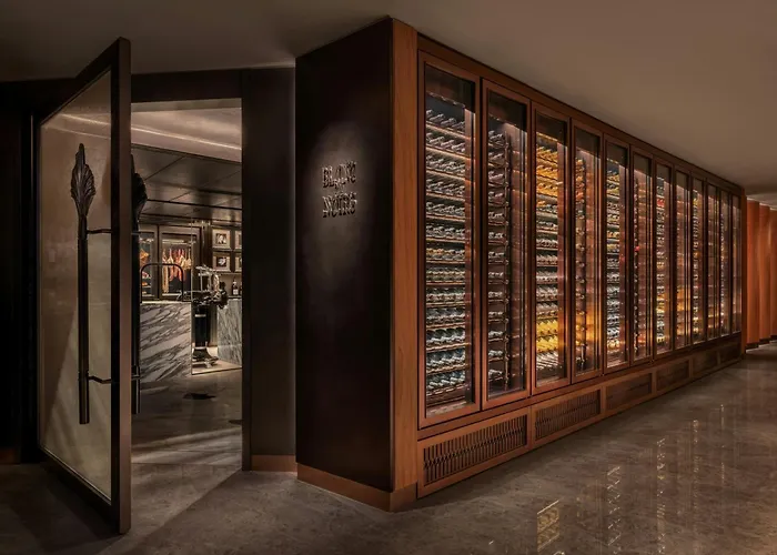 Mandarin Oriental The Landmark, Hong Kong
