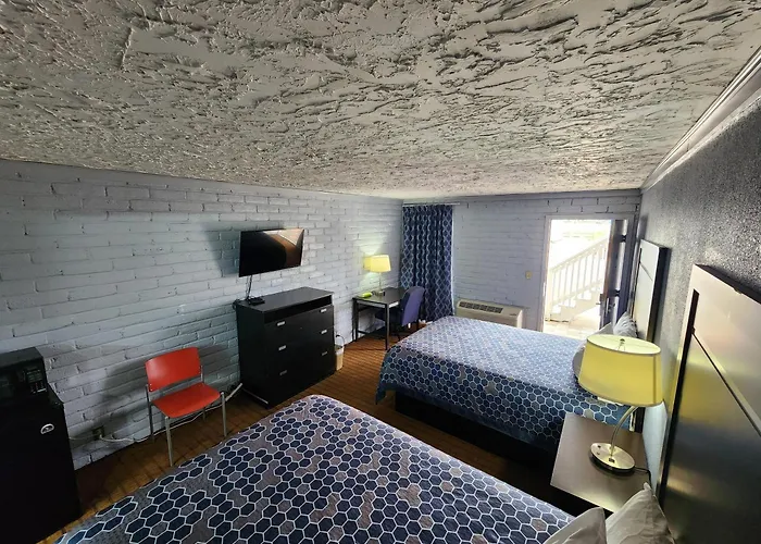 Carthage Inn
