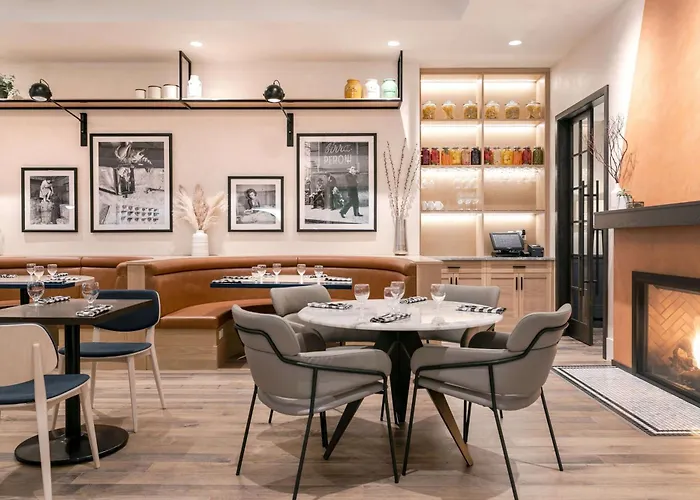 Best Western Plus Baker Street Inn
