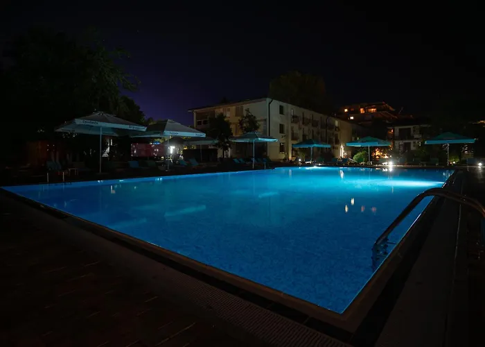 Q Hotel