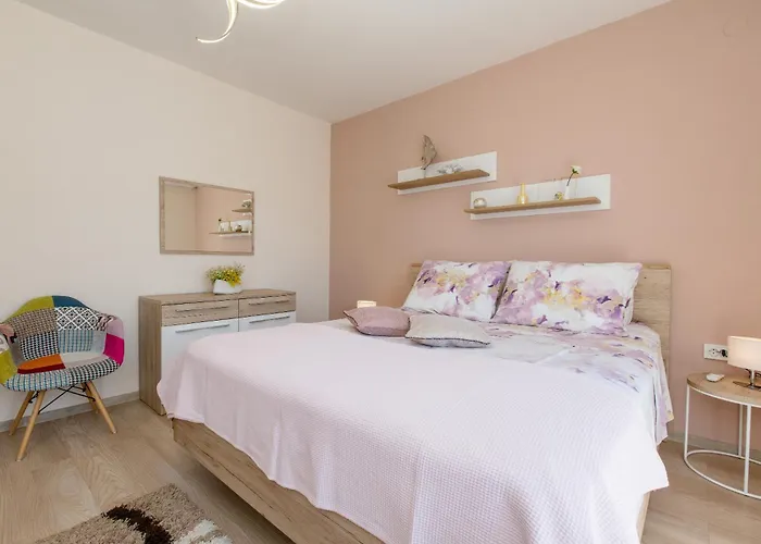 Apartments Luka