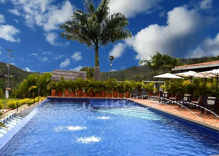Hotel Campestre Palmas Del Zamorano