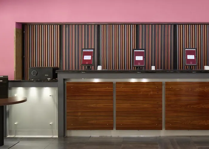 Neuchatel City Hotel - Self Check-In