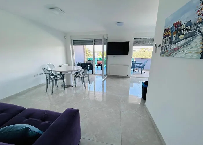 Seascape Residence