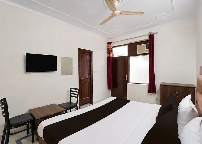 Super Hotel O By Oyo Civil Hospital Chandigarh Formerly Sangam