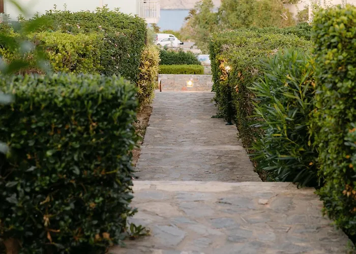 Perla Apartments Agia Pelagia 