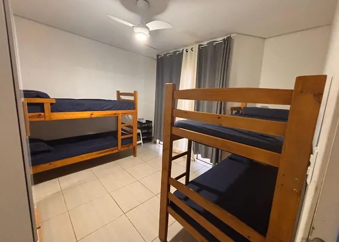 Casa com alojamento, para até 18 pessoas
