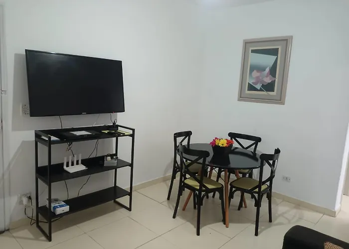 Apartamento à 50 metros da praia - Itanhaém