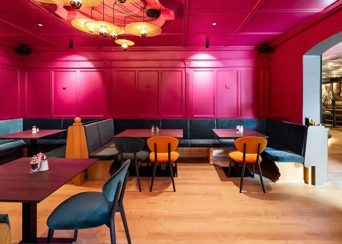 Mygoodlife Hotel & Bar