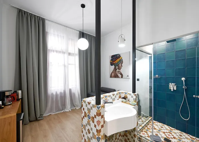 The Maroon Bottle Hotel