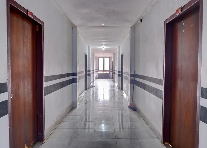 Oyo 92748 Hotel Tepian Batang Hari