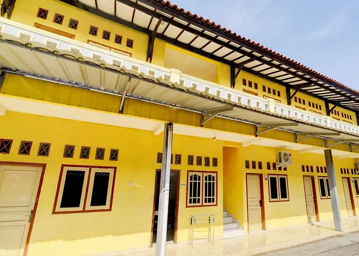 Spot On 93005 Berkah Kedawung Syariah Near Fakultas Farmasi Universitas Muhammadiyah Ahmad Dahlan Cirebon