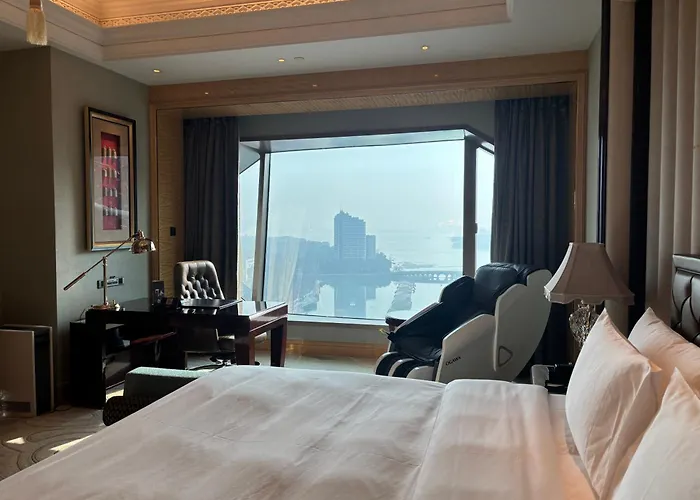 Wanda Reign Wuhan